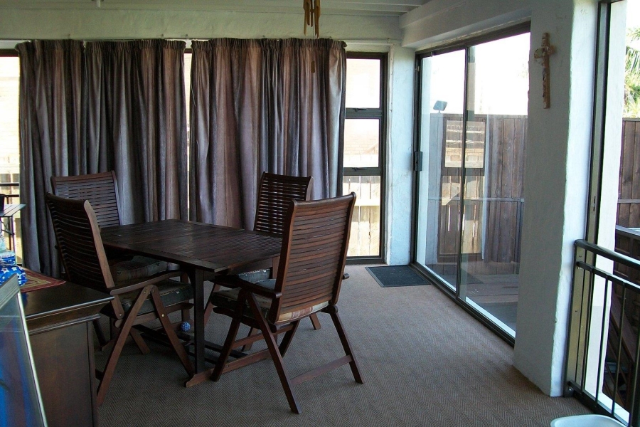 4 Bedroom Property for Sale in Wavecrest Eastern Cape